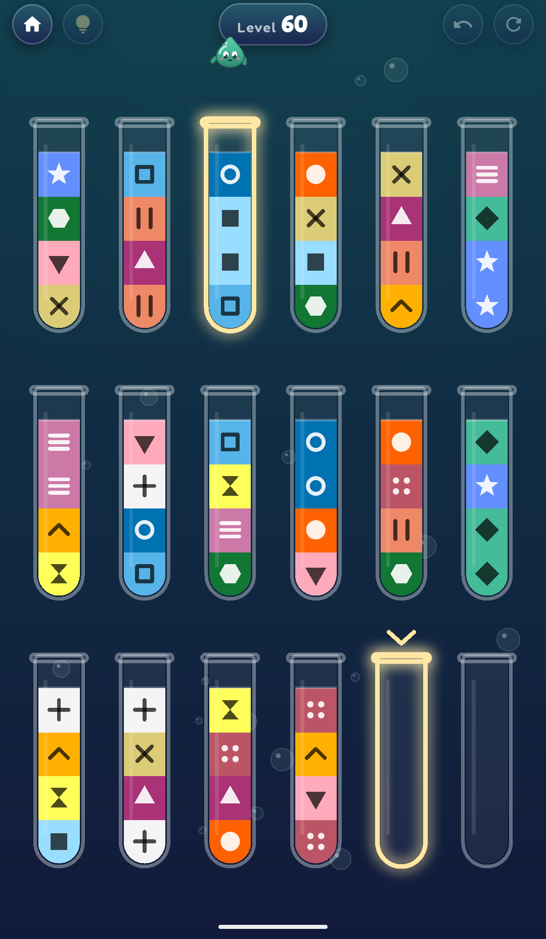 The same level 60 board with colour symbols switched on: every colour carries its own shape, such as a star, a cross or an hourglass.